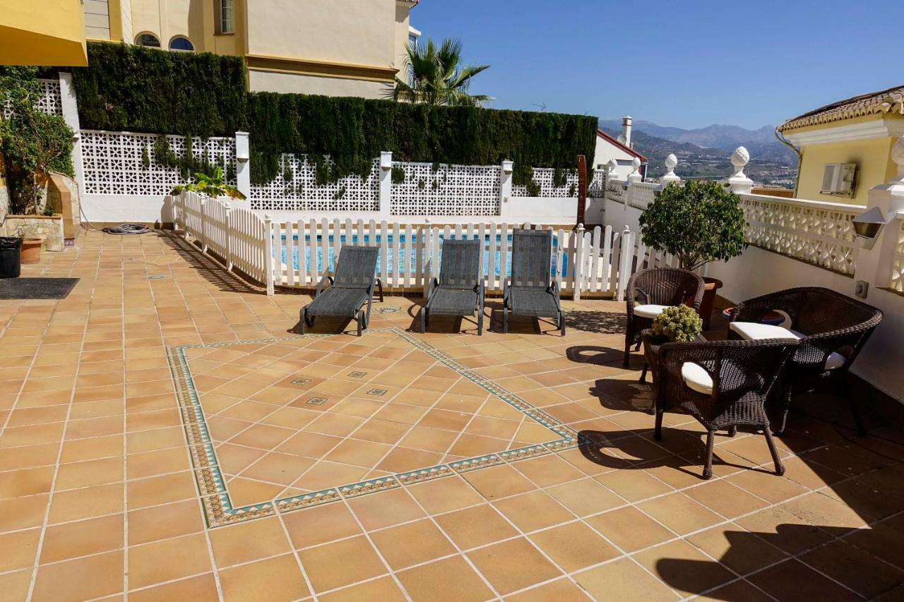 Villa Borja Torre Del Mar Esterno foto